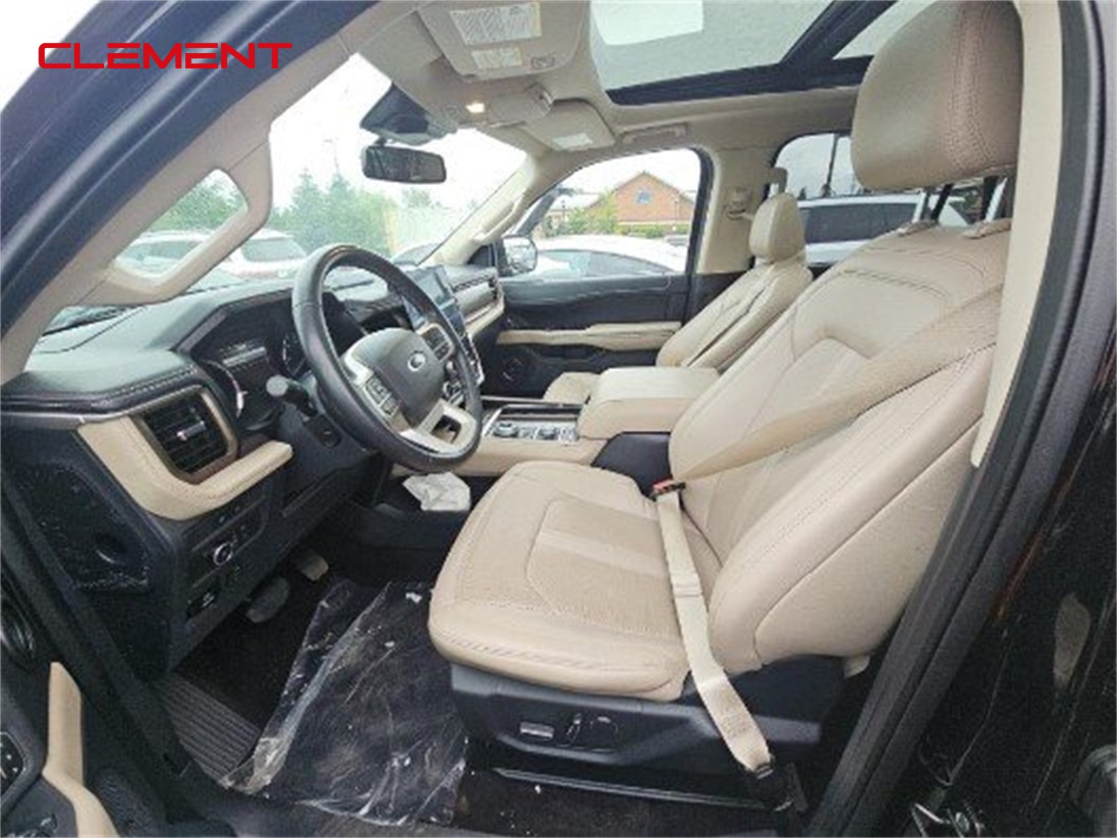 Vehicle image 3 of 4