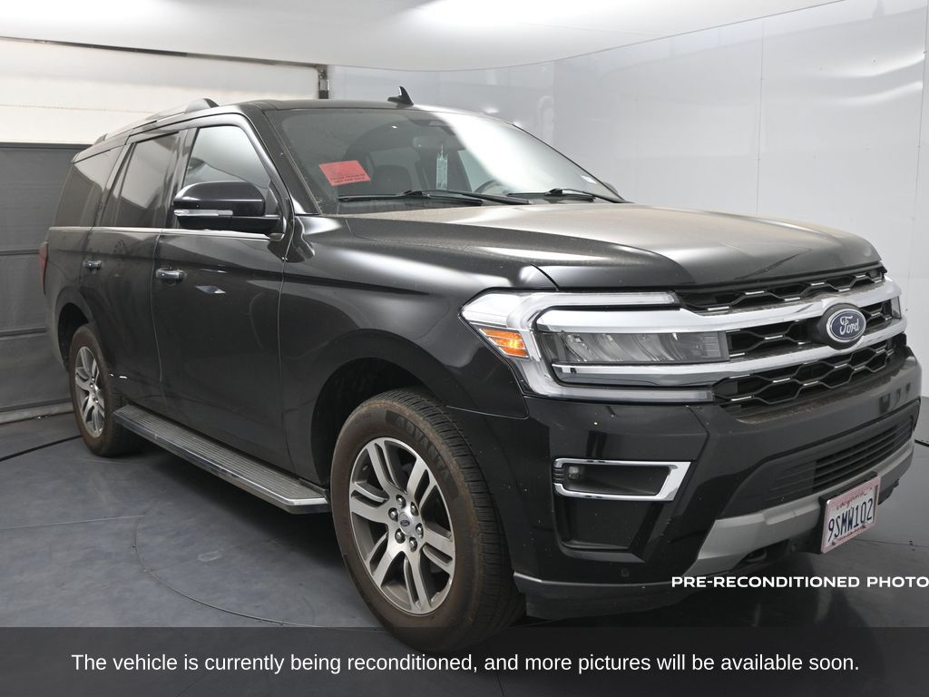 2022 Ford Expedition Limited Image 3 of 8