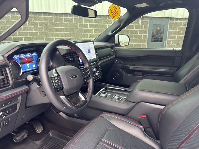 2022 Ford Expedition Limited Image 14 of 36