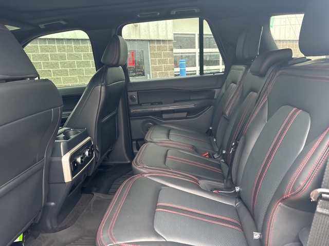 2022 Ford Expedition Limited Image 13 of 36