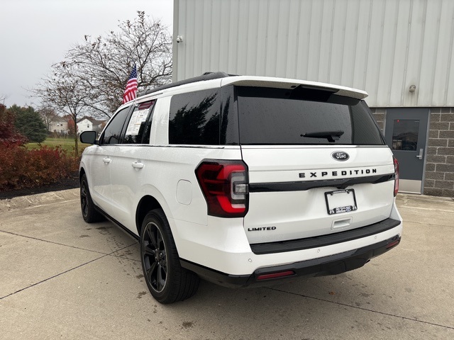 2022 Ford Expedition Limited Image 7 of 36