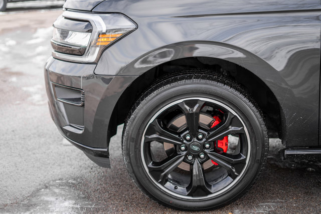 2022 Ford Expedition Limited Image 9 of 41