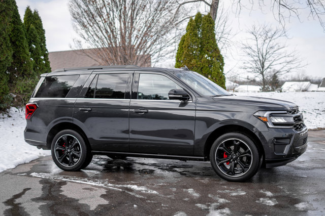 2022 Ford Expedition Limited Image 5 of 41