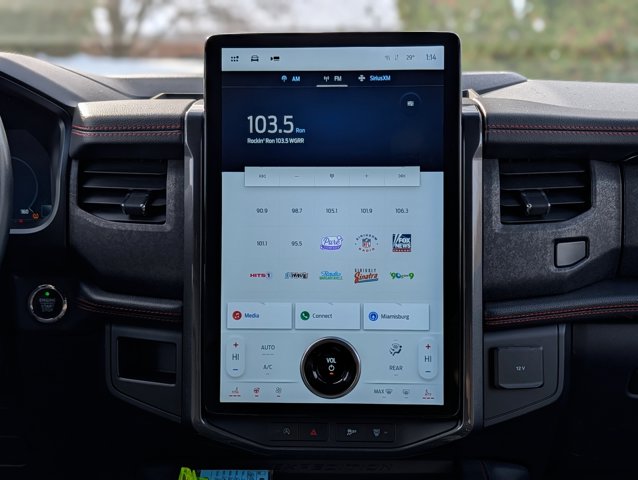 2022 Ford Expedition Limited Image 24 of 41