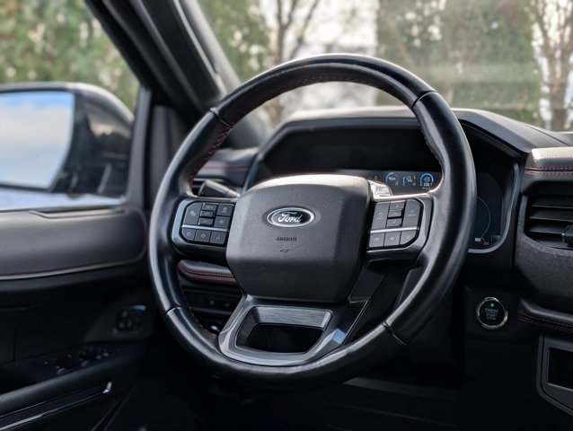 2022 Ford Expedition Limited Image 18 of 41