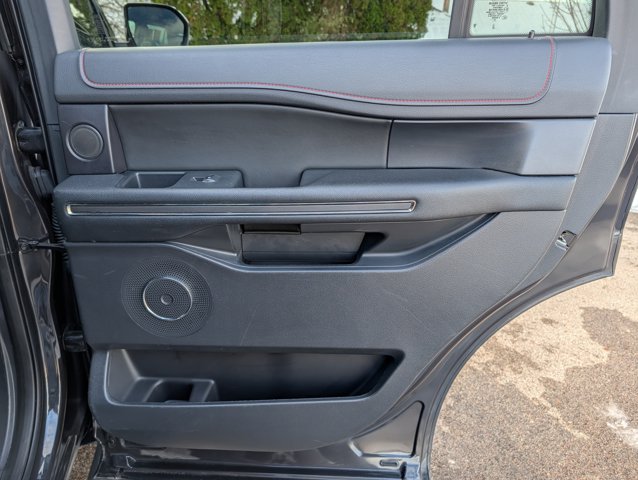 2022 Ford Expedition Limited Image 38 of 41