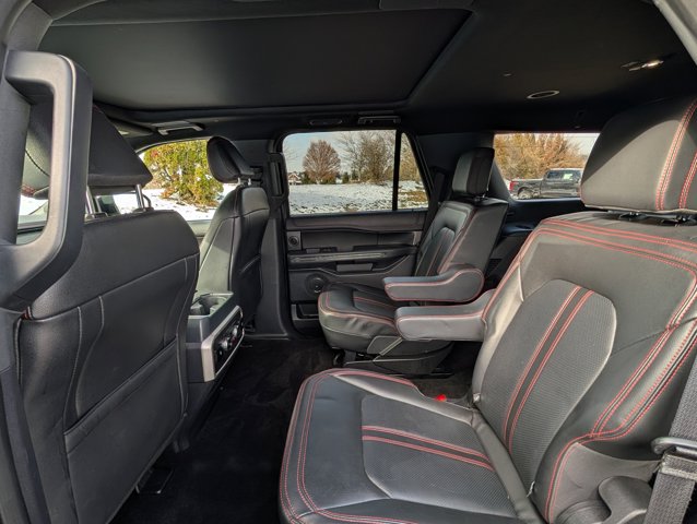 2022 Ford Expedition Limited Image 14 of 41