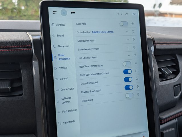 2022 Ford Expedition Limited Image 25 of 41