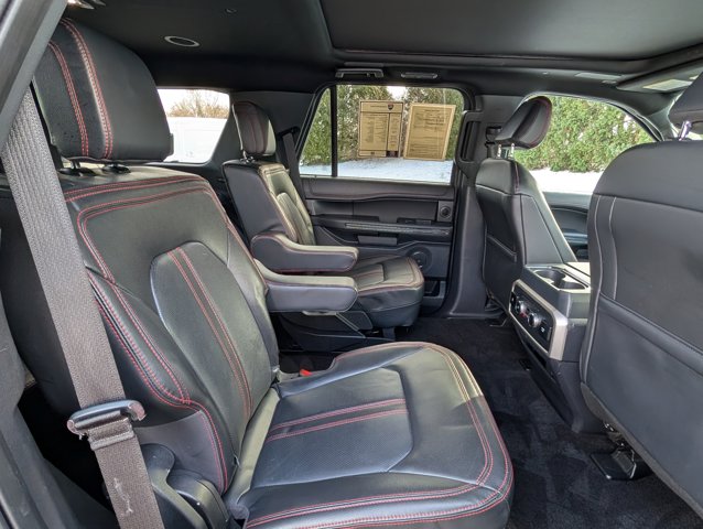 2022 Ford Expedition Limited Image 11 of 41