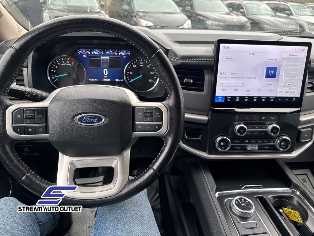Vehicle image 19 of 40