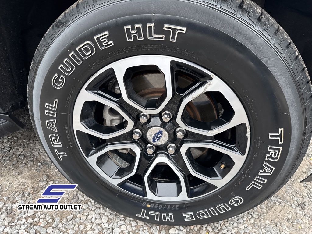 Vehicle image 13 of 40