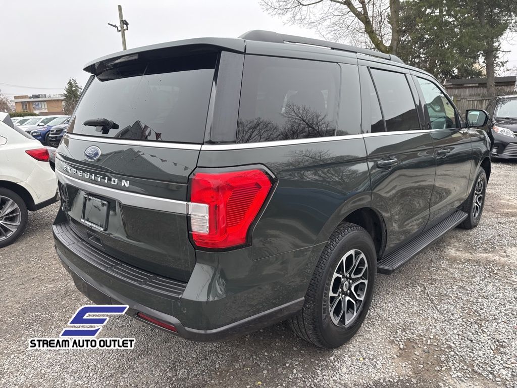 Vehicle image 2 of 40