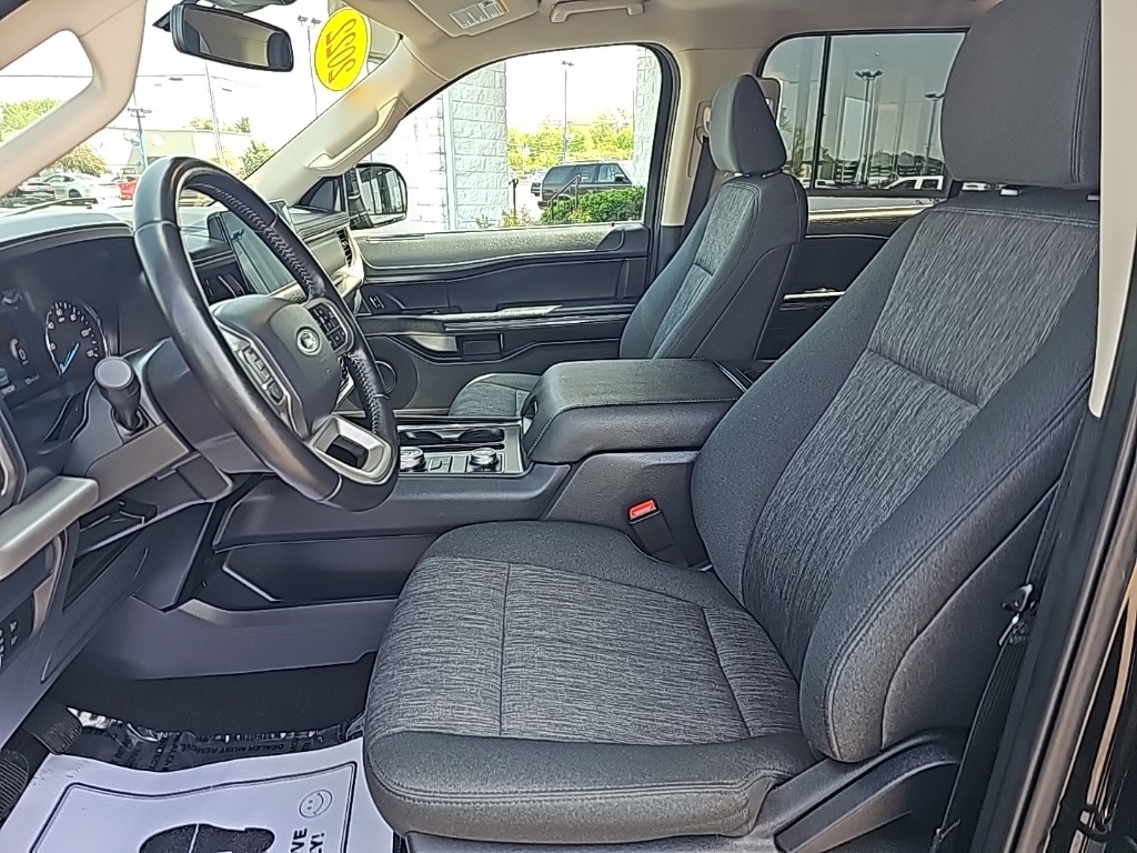 Vehicle image 20 of 29