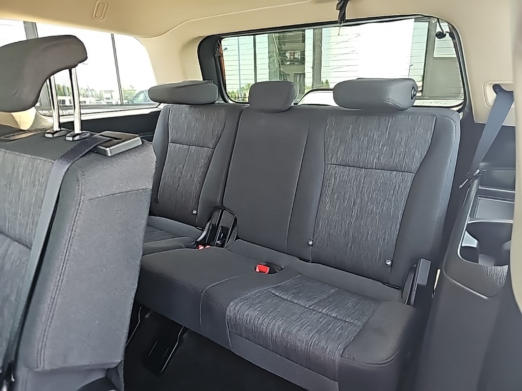 Vehicle image 15 of 29