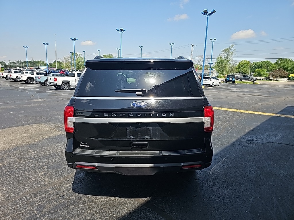 Vehicle image 7 of 29
