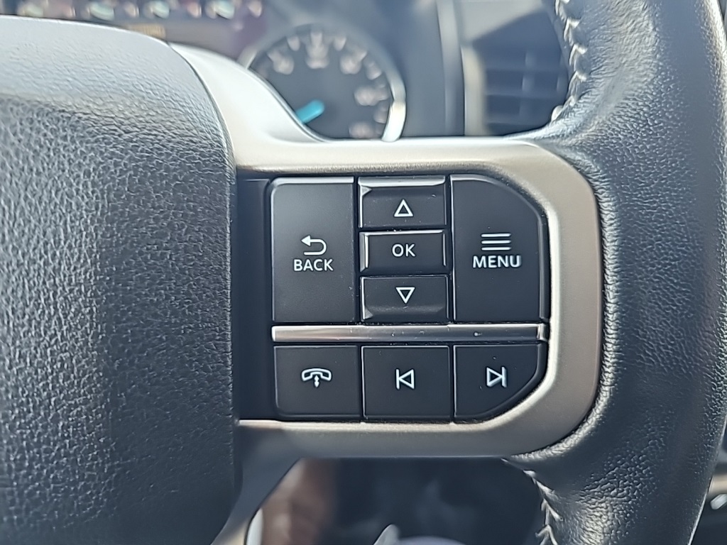 Vehicle image 23 of 29