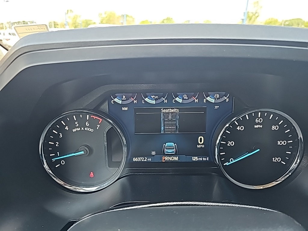 Vehicle image 24 of 29