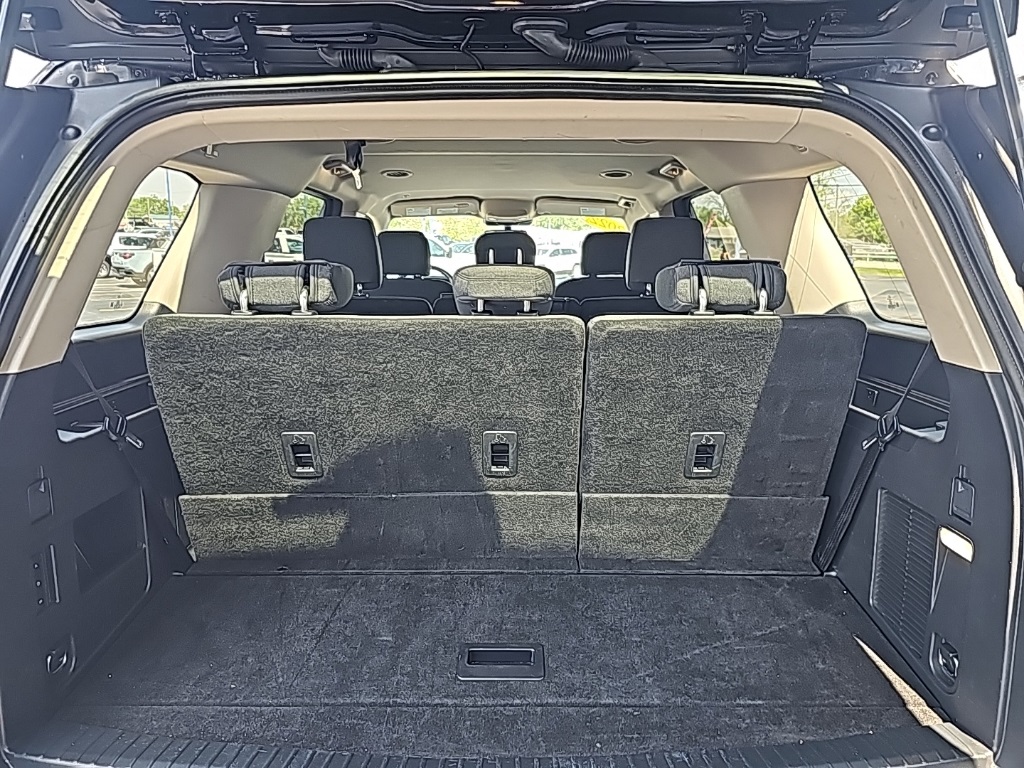 Vehicle image 12 of 29