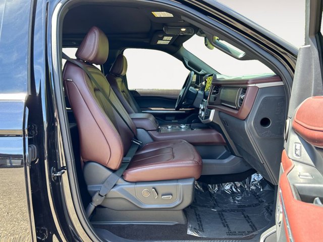 Vehicle image 9 of 39