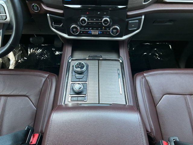 Vehicle image 11 of 39