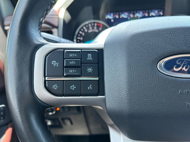 Vehicle image 16 of 39