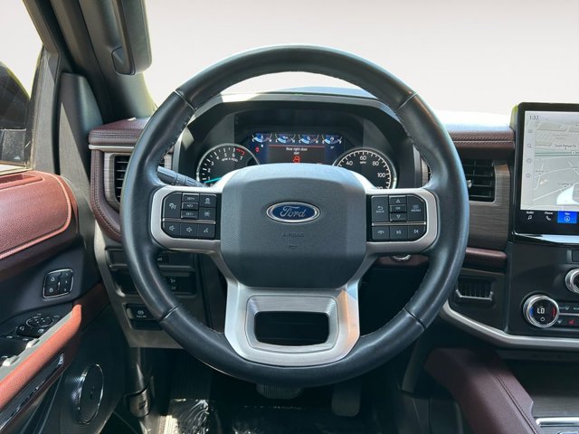 Vehicle image 13 of 39