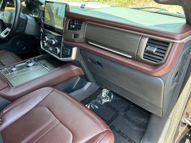 Vehicle image 25 of 39
