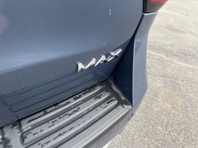 Vehicle image 12 of 64