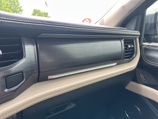 Vehicle image 46 of 64