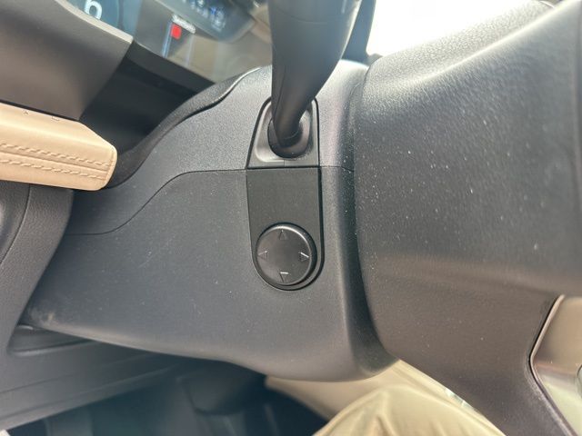 Vehicle image 38 of 64