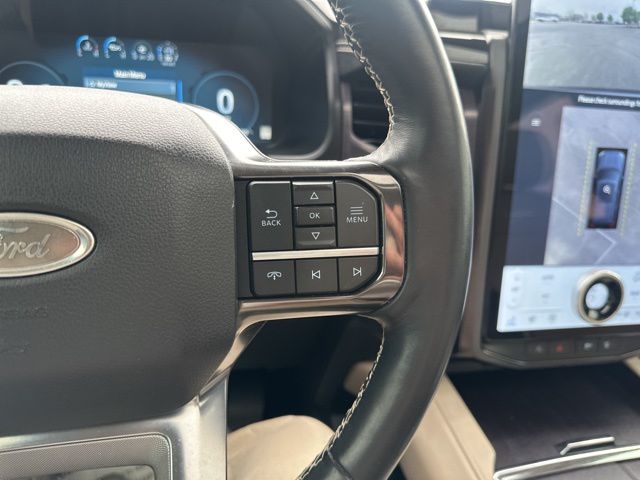 Vehicle image 62 of 64