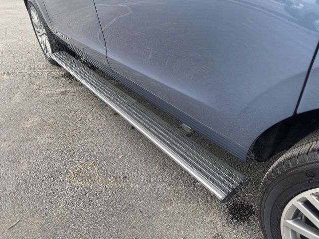 Vehicle image 19 of 64