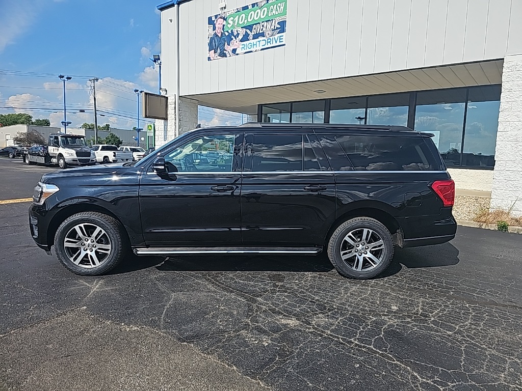 Vehicle image 7 of 32