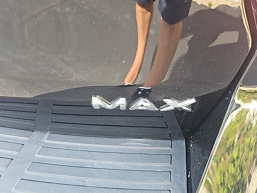 Vehicle image 11 of 32