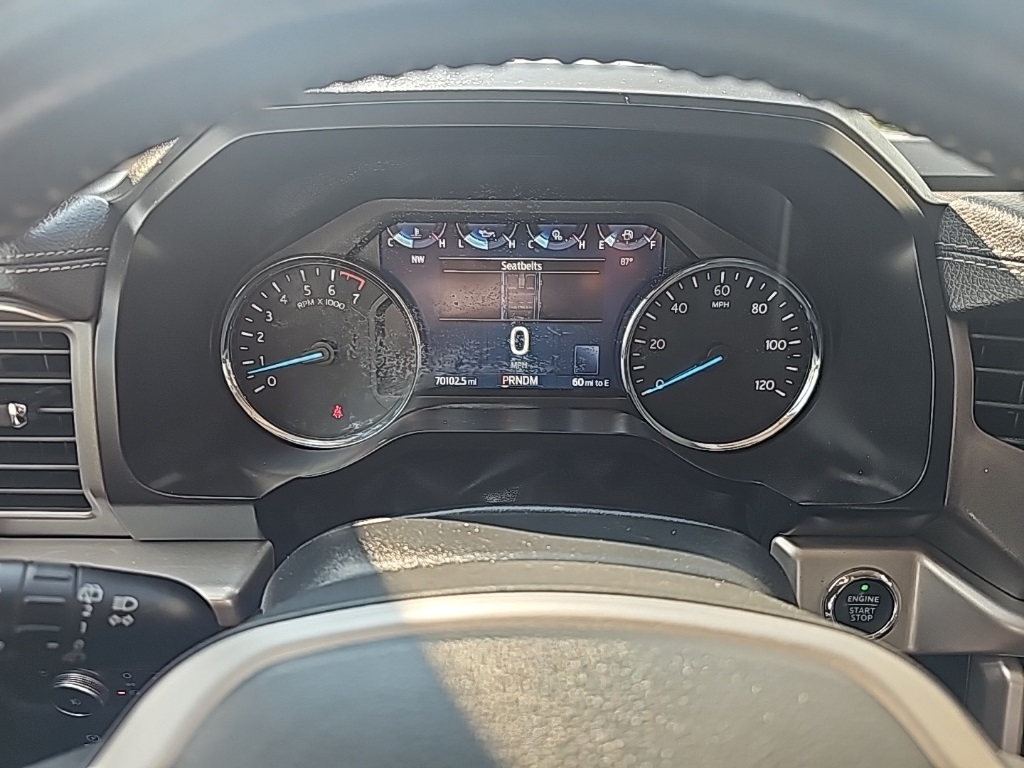 Vehicle image 18 of 32