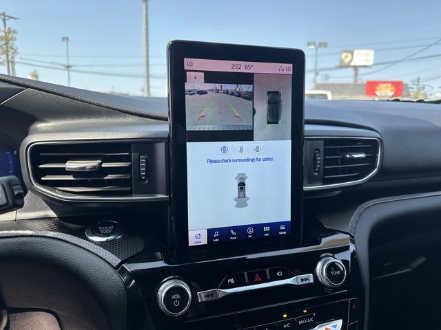 Vehicle image 27 of 28
