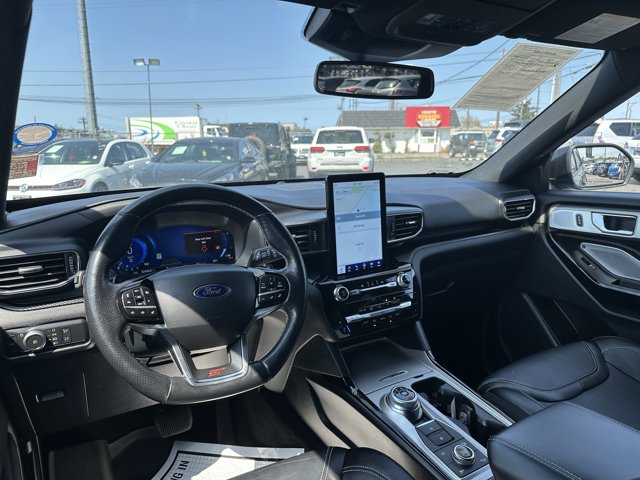 Vehicle image 18 of 28