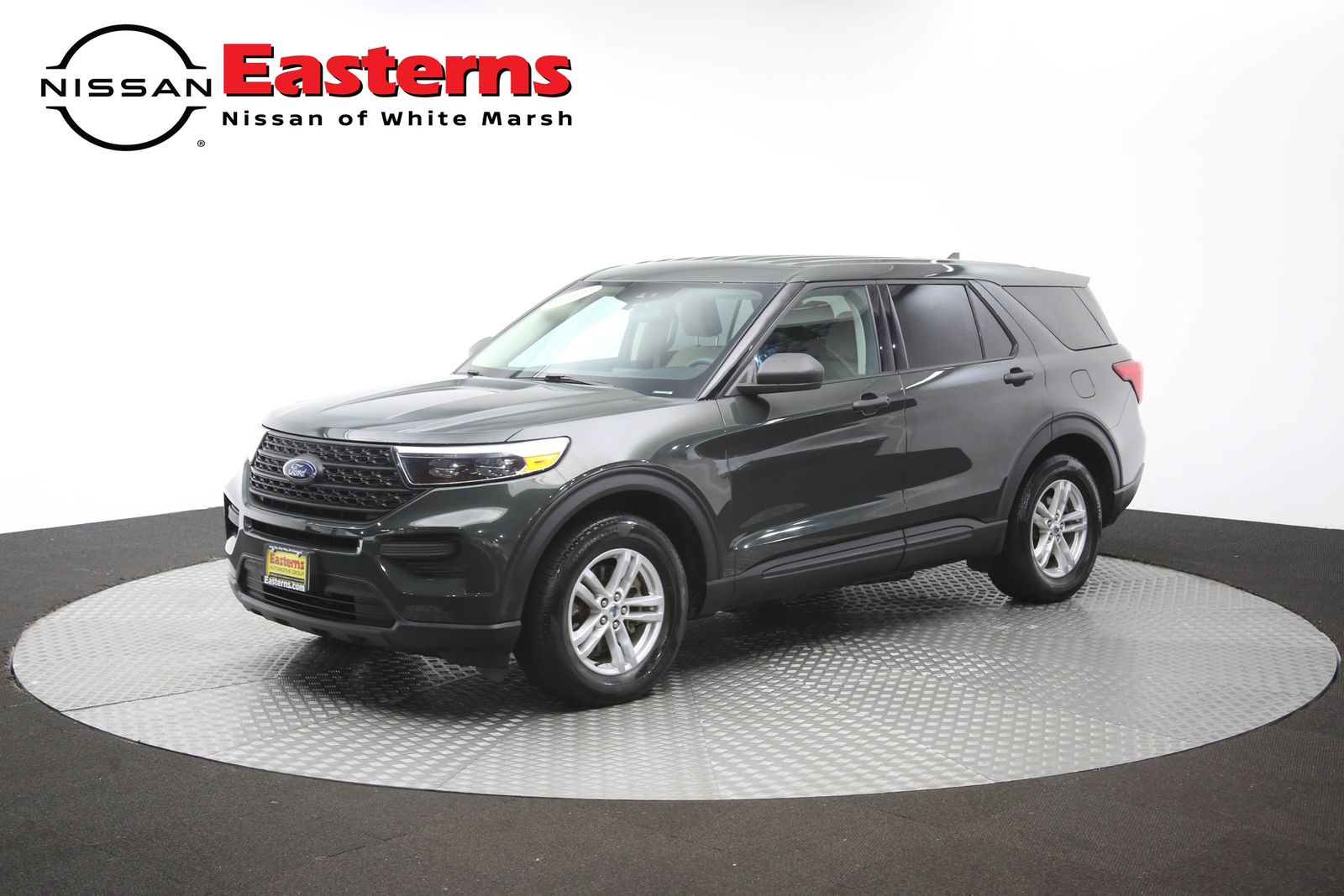 2022 Ford Explorer Base Image 2 of 64