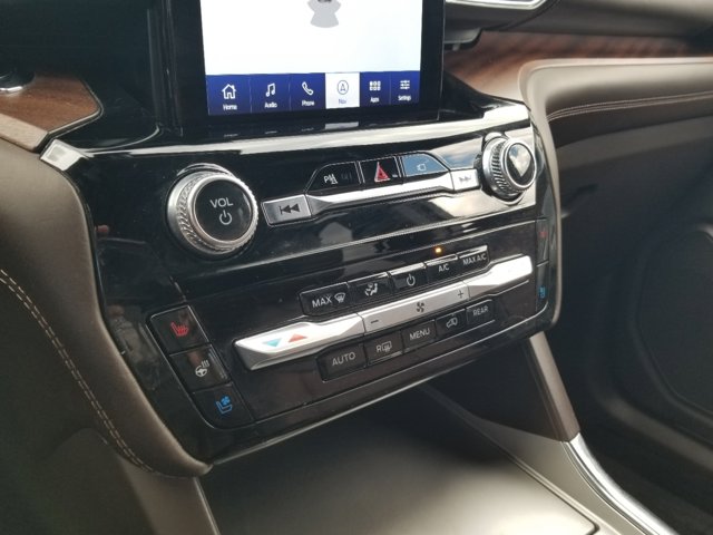 Vehicle image 33 of 54