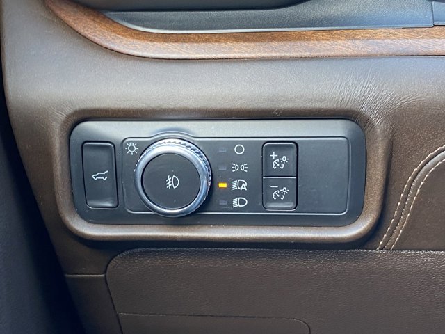 Vehicle image 50 of 54