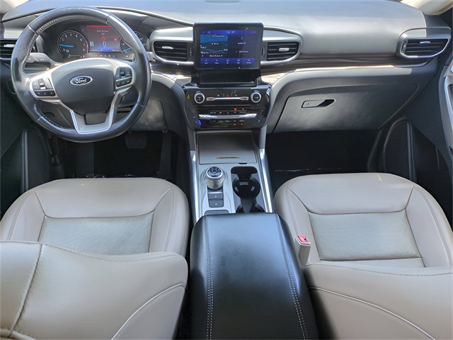 Vehicle image 13 of 39
