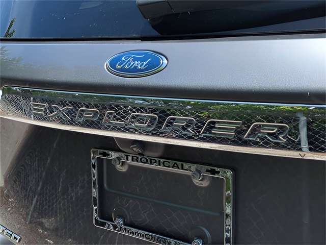 Vehicle image 7 of 39