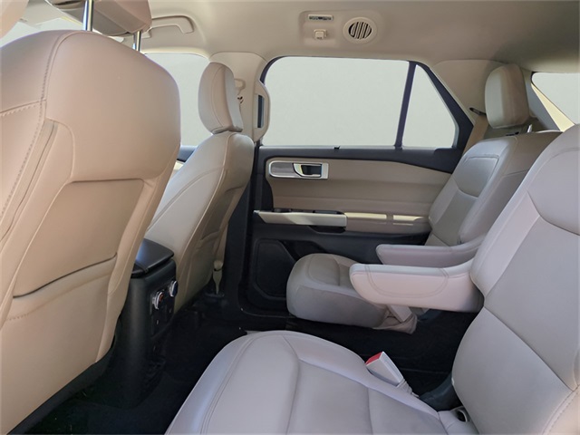 Vehicle image 11 of 39