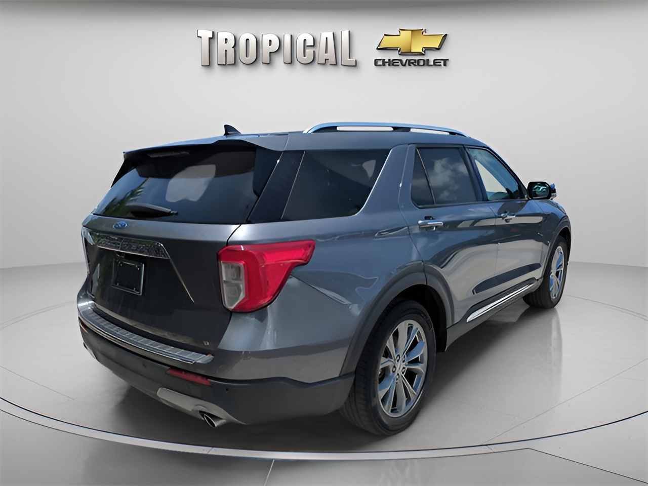 Vehicle image 37 of 39