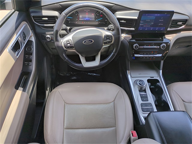 Vehicle image 14 of 39