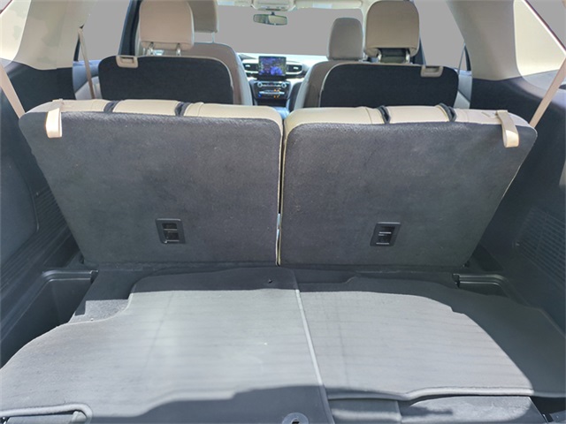 Vehicle image 31 of 39