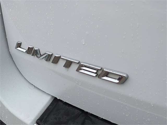 Vehicle image 30 of 35