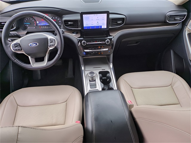 Vehicle image 19 of 35