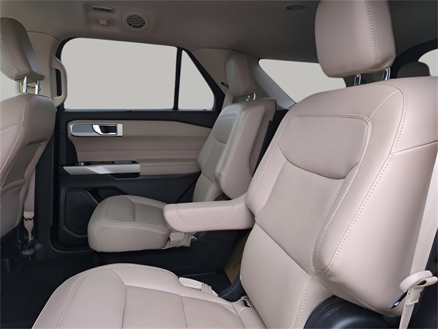 Vehicle image 12 of 35