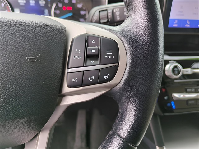 Vehicle image 21 of 35